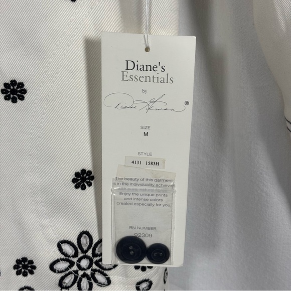 Diane's Essentials Womens Blazer Size M‎ White Button-Up Eyelet Embroidered NWT - Picture 8 of 16